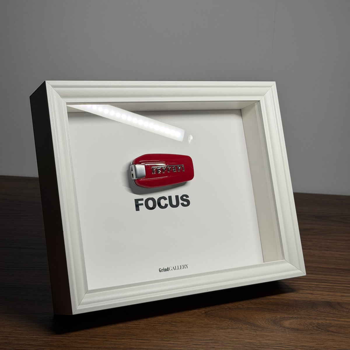 FOCUS (mirror letters)