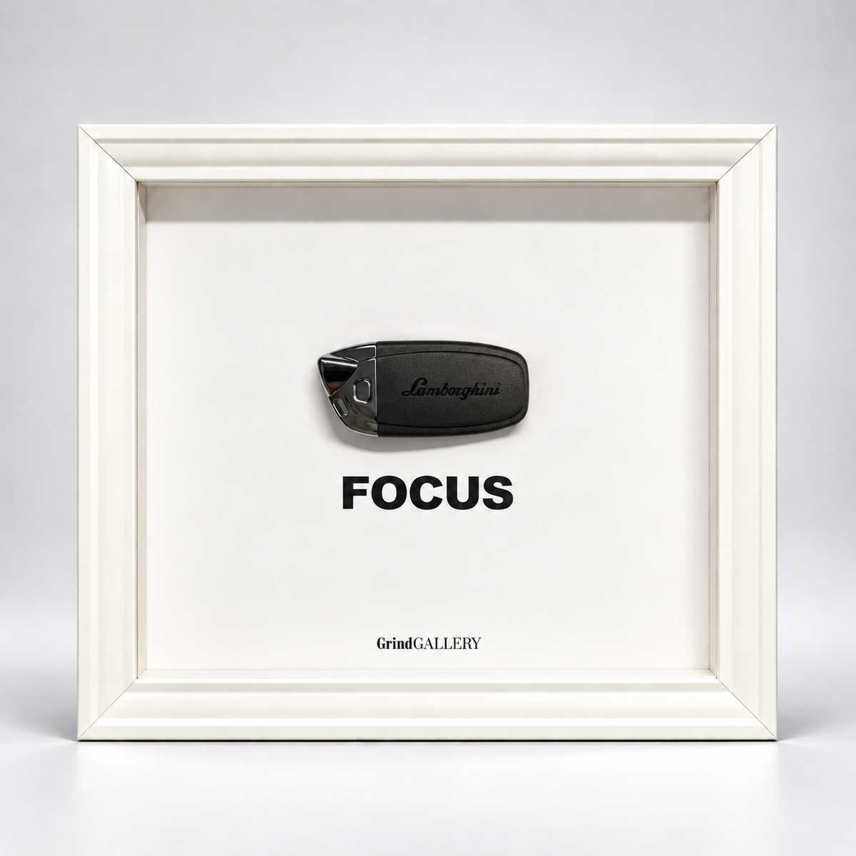 FOCUS (mirror letters)